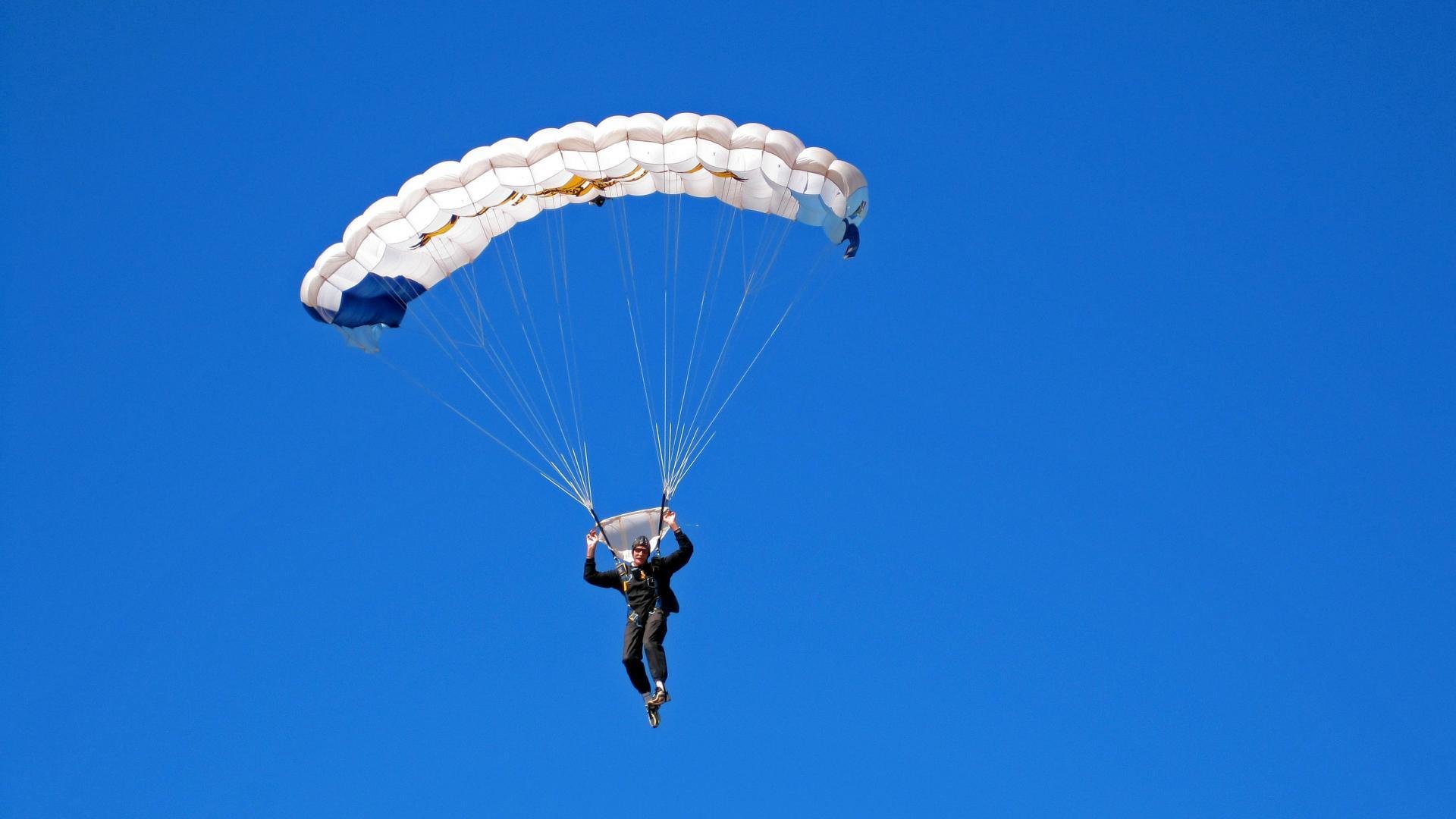 爱游戏电竞同步-德国女子排球队在小组赛中表现出色，晋级八强，德国女排国家队