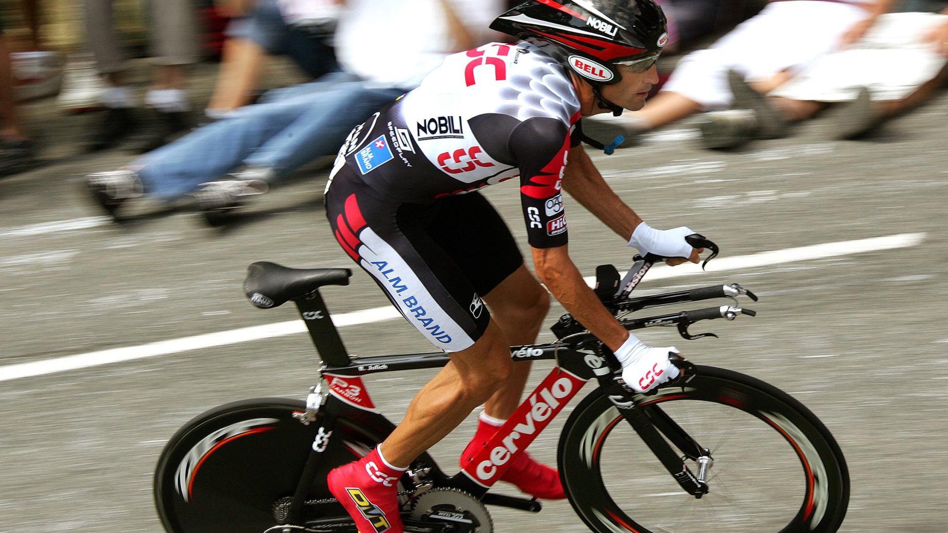 爱爱游戏-逆境中的英雄：WRC车手如何应对突发状况？，wrc车手是怎样培训的